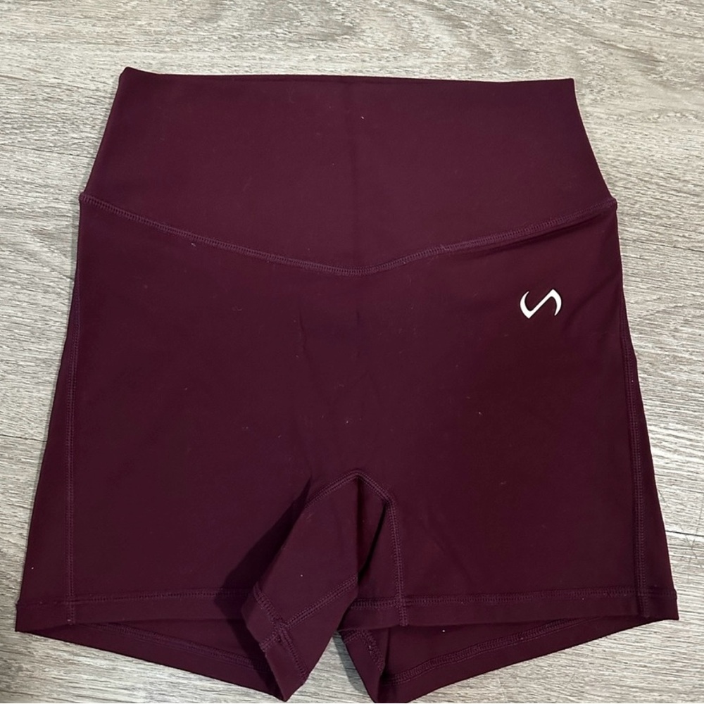 Stylish Women's Burgundy Bike Shorts